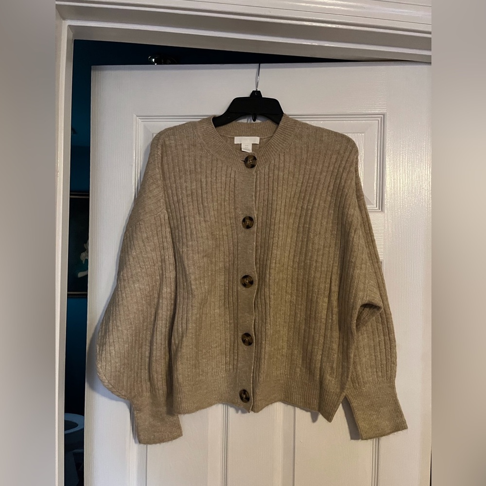 H&M tan cardigan size medium